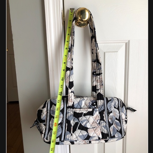 🌟Vera Bradley Camellia Pattern Bag🌟 - Picture 3 of 8